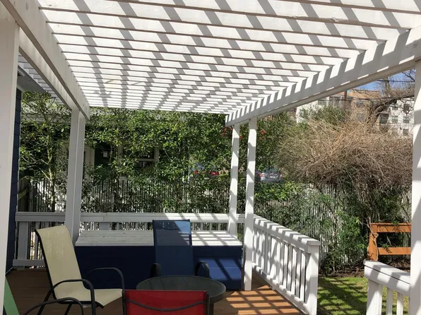 702 W North Loop Blvd, Austin, TX 78751