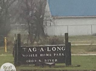 6609 S Parker St, Marine City, MI 48039