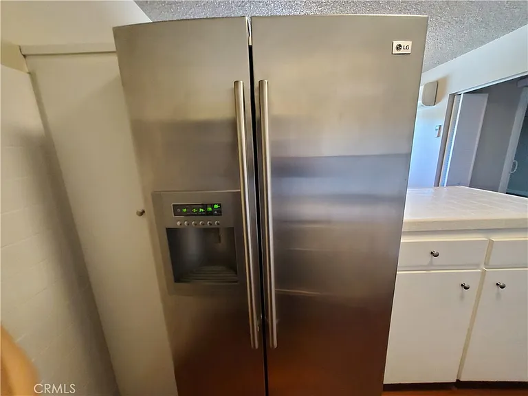 9070 Huntington Dr #6 — Photo 17