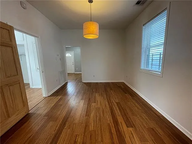 2 bed, 1.0 bath, 987 sqft, $1,750 — Photo 3