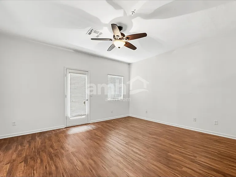 20025 N 20th St #132 — Photo 9