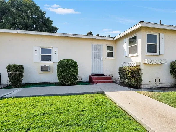 1633 S Chinowth St Unit B, Visalia, CA 93277