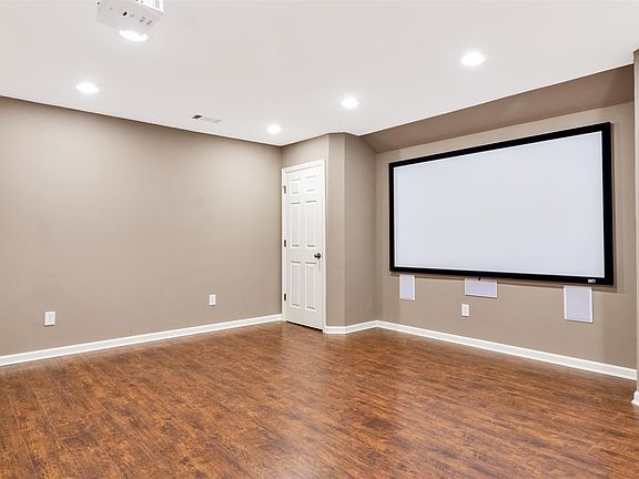 5th image of 705 Arbor Springs Dr