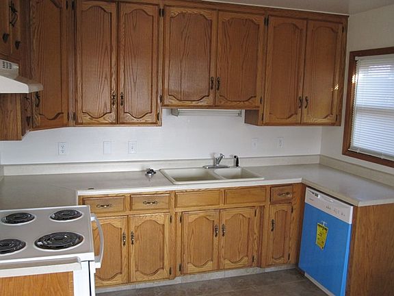 5th image of 1614 W Dayton Ave