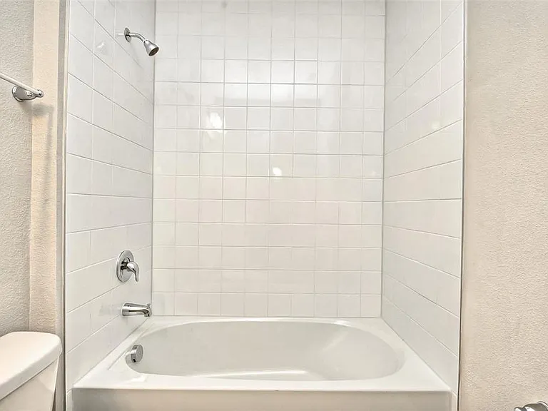 2941 Voyager Ave — Photo 24