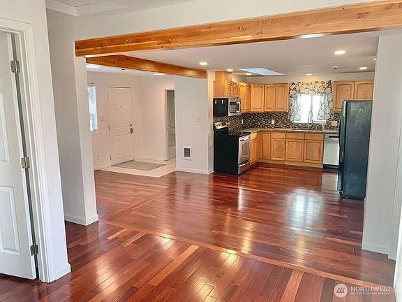 2nd image of 1505 26th Avenue S