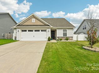 1608 Sandhill Oak Ct, Landis, NC 28088