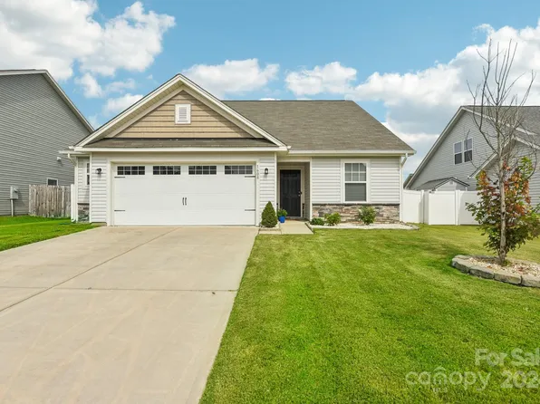 1608 Sandhill Oak Ct, Landis, NC 28088