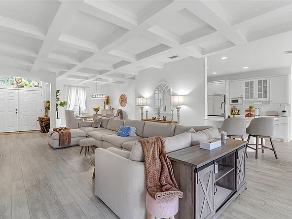 5th image of 3609 Valleyview Dr