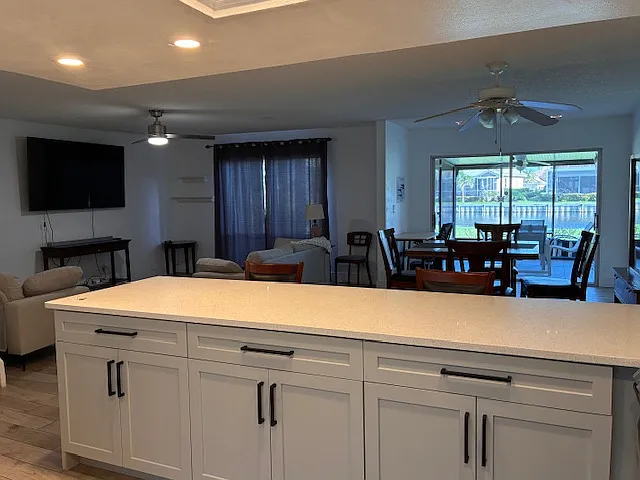 4283 Island Cir #4 — Photo 3