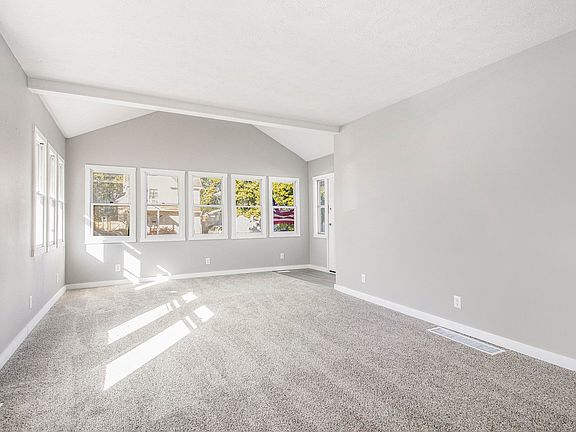 5th image of 922 S 32nd St