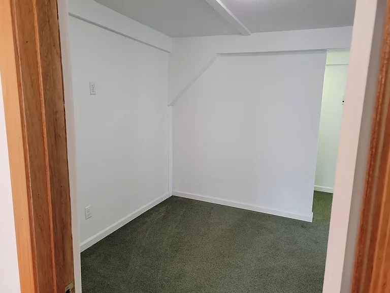 225 E C St — Photo 11