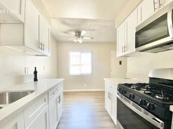 4024 W 135th St, 4024 W 135th St #G, Hawthorne, CA 90250