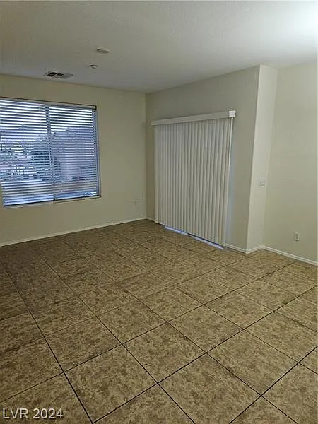2 bed, 1354 sqft, $1,350 — Photo 4