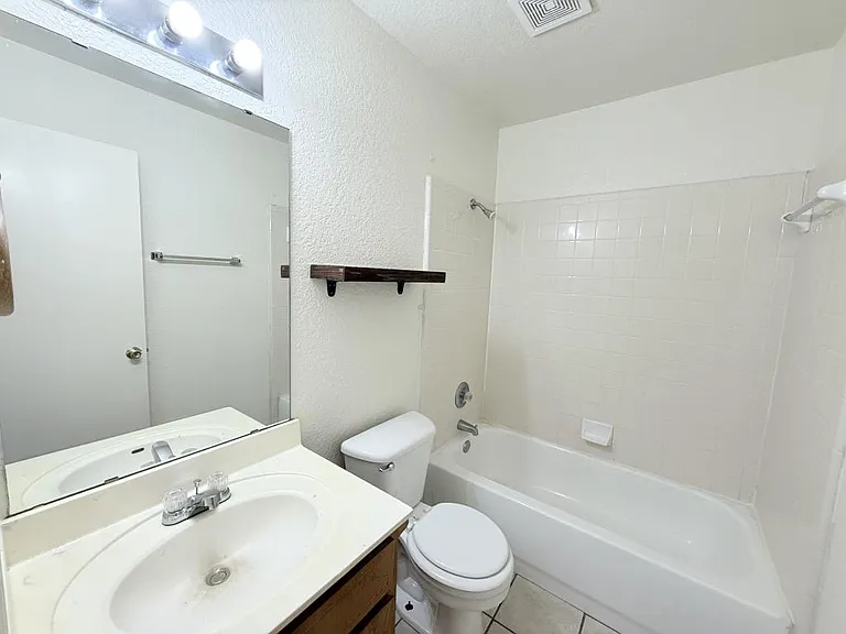 1210 Industrial Blvd #C — Photo 23