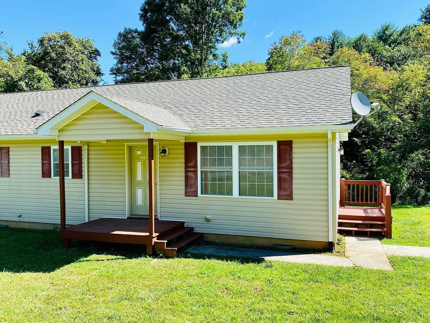 No Hud - No Section 8 — Photo 2