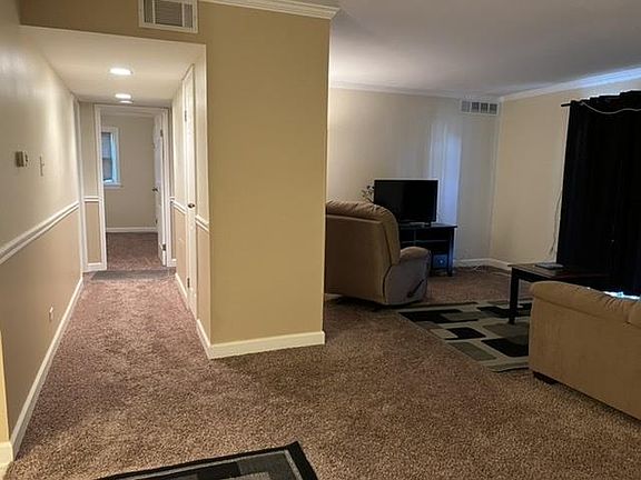 5th image of 18340 Cherry Creek Dr APT 1