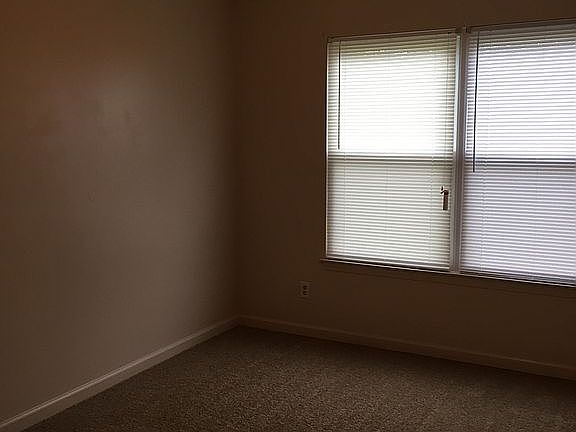 3rd image of 4308 Cambridge Ct