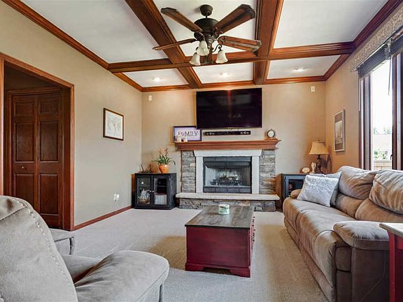 3rd image of 4406 Kensington Way