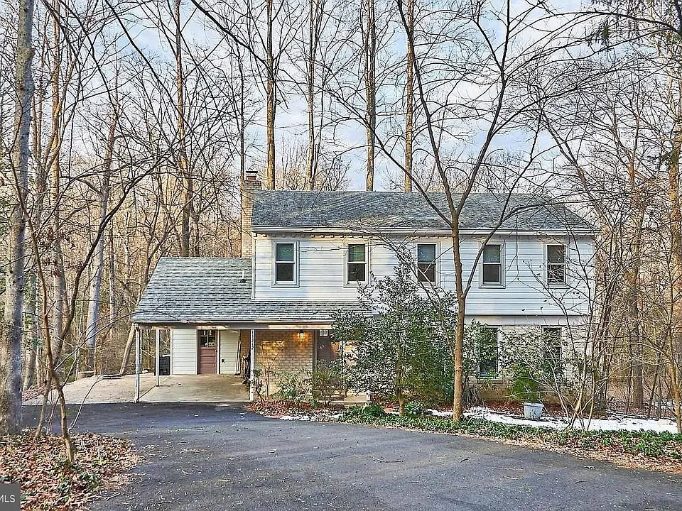 11312 Myrtle Ln