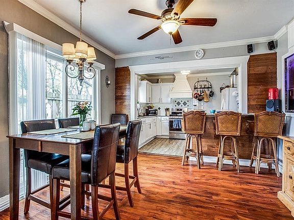 4th image of 2631 Marburg St #1