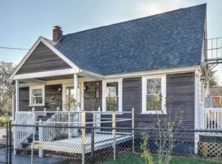 96 North St, Riverside, RI 02915