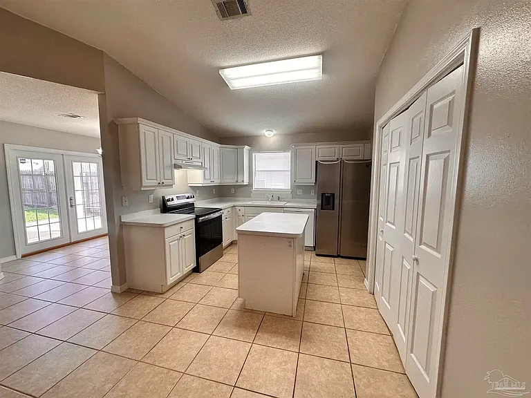 4110 Spinnaker Pl — Photo 3
