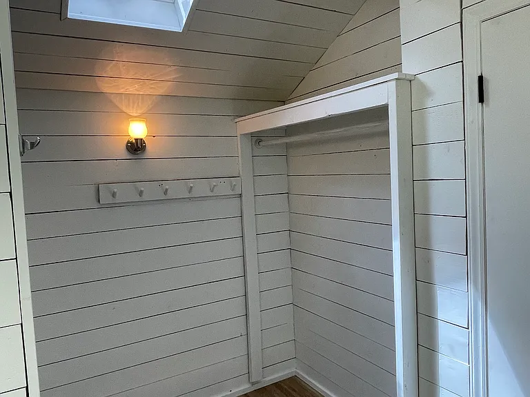 Bathroom storage