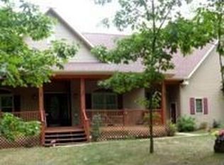 7685 Forest Ln, Alanson, MI 49706