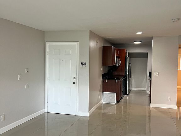 3rd image of 8789 NW 39th St