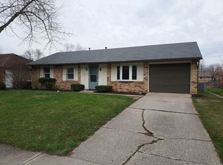 605 Blueberry Ln, Fort Wayne, IN 46825