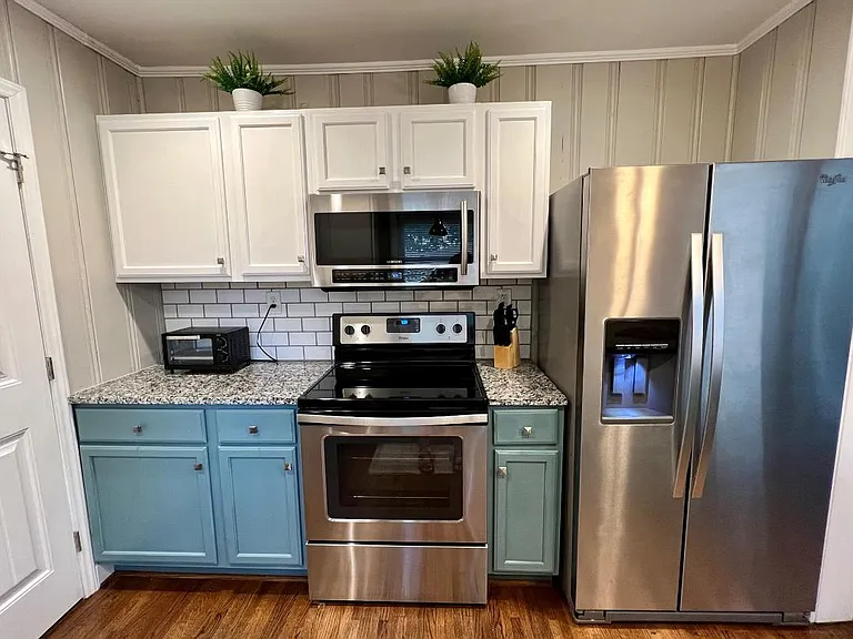 1402 Mockingbird Ln — Photo 3