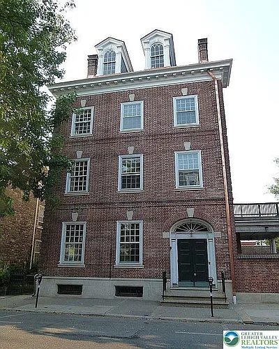 214 Spring Garden St #PENTHOUSE Photo 1