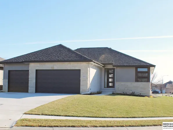 12723 Scott St, Omaha, NE 68142