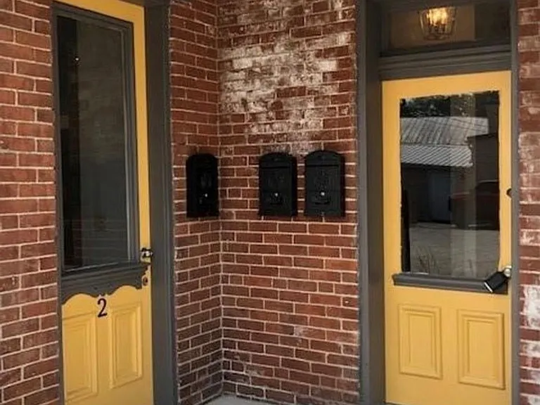 829 W Main St #2 — Photo 1