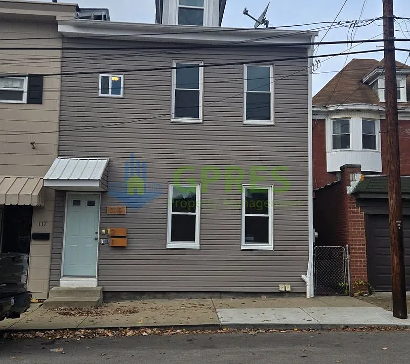 119 E Sherman St