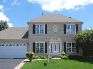 39W111 E Mallory Dr, Geneva, IL 60134