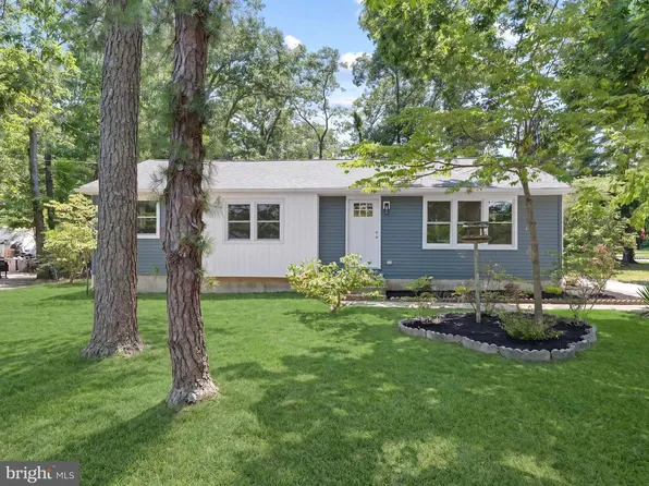 2907 Lakeside Dr, Williamstown, NJ 08094
