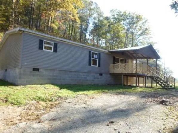 2252 State Route 2039, Hagerhill, KY 41222