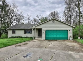 443 White Ash Ct, Fairborn, OH 45324