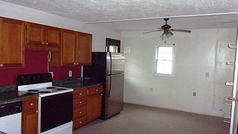 4th image of 73 Village St
