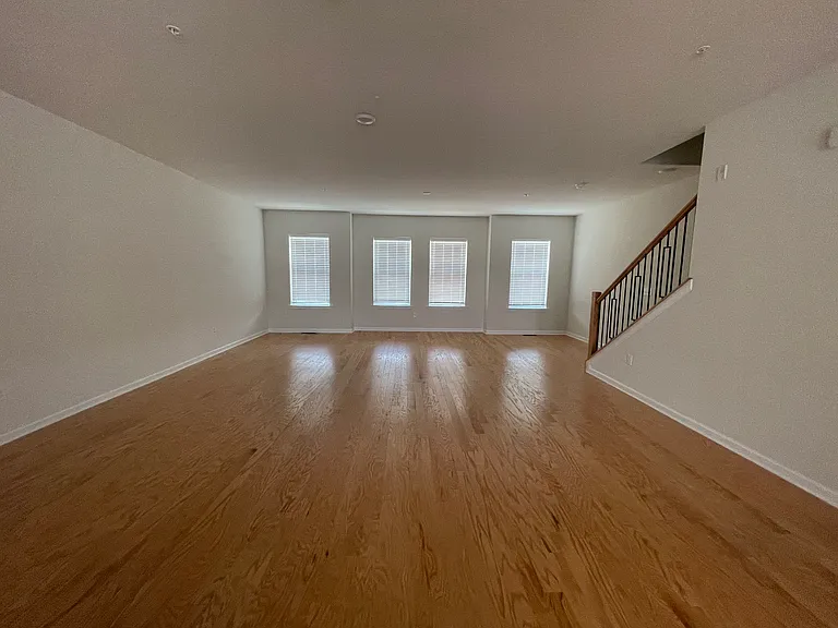 103 Vaughn Dr — Photo 25