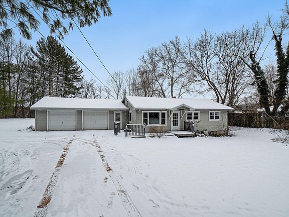 3rd image of 1217 32nd St