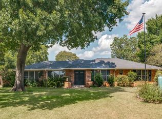 10216 Plummer Dr, Dallas, TX 75228