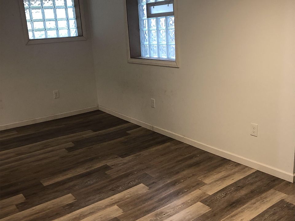Basement bedroom