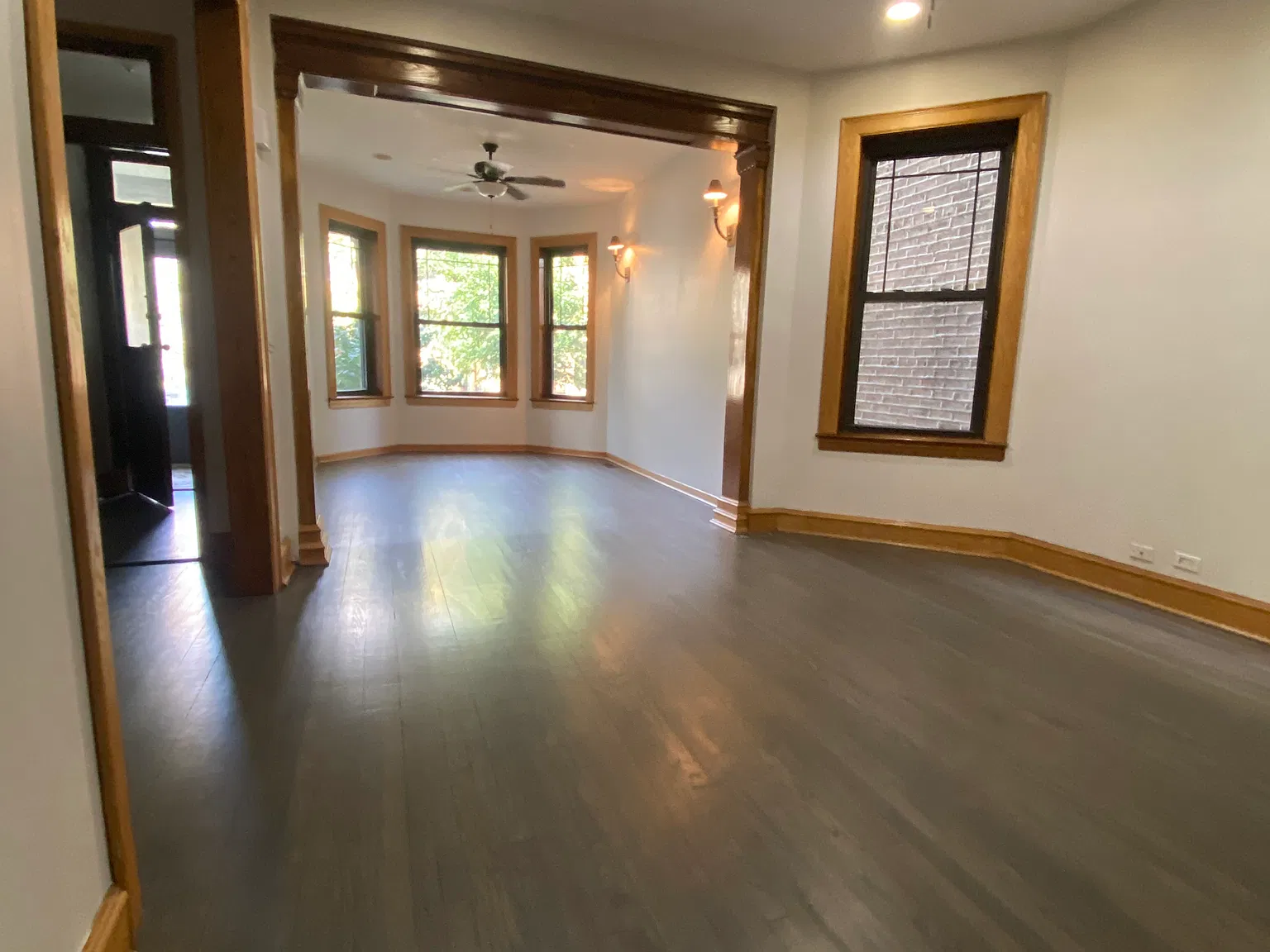 3 bed, 2000 sqft, $3,600 — Photo 1