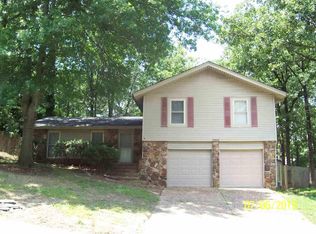 8900 Leatrice Dr, Little Rock, AR 72227