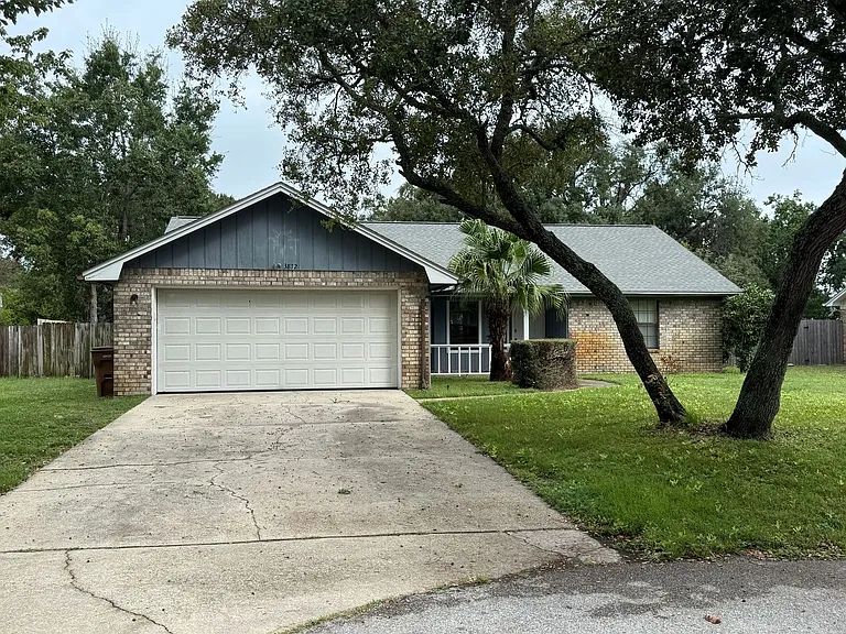 3872 Mariners Dr — Photo 1