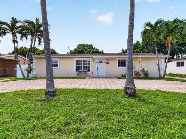 3550 Hunt Rd, Palm Springs, FL 33461