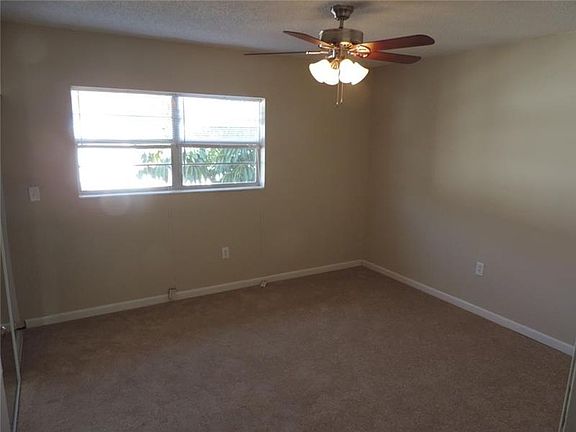 5th image of 1520 NE 151st St #102